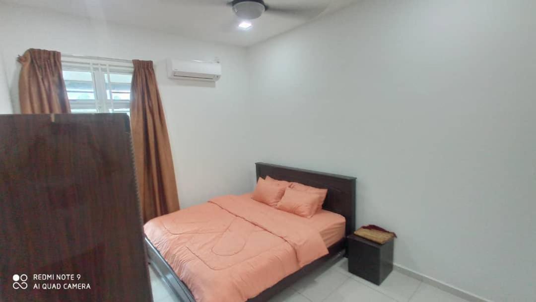 Maryam Homestay Jertih Екстер'єр фото